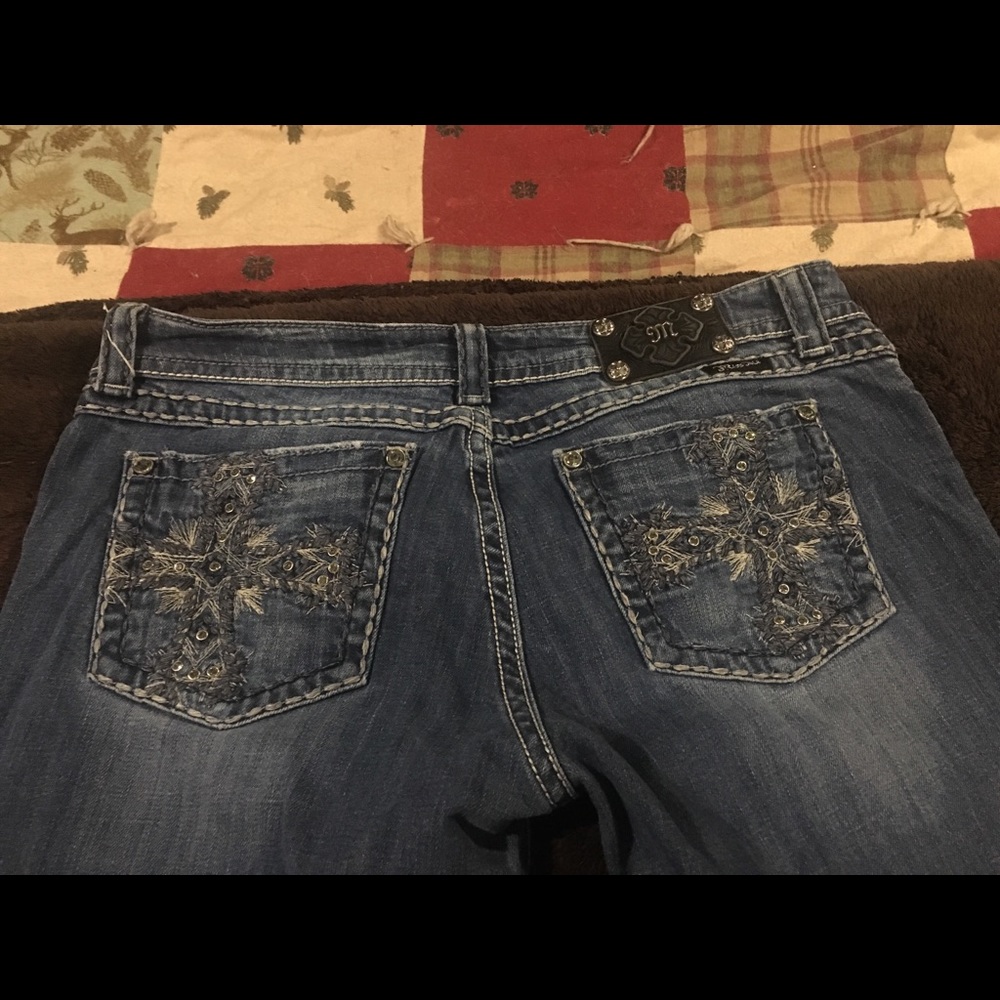 Miss Me Capri Jeans Size 33